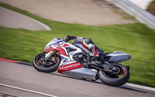 Motorrad-Renntraining by Bridgestone Riding School